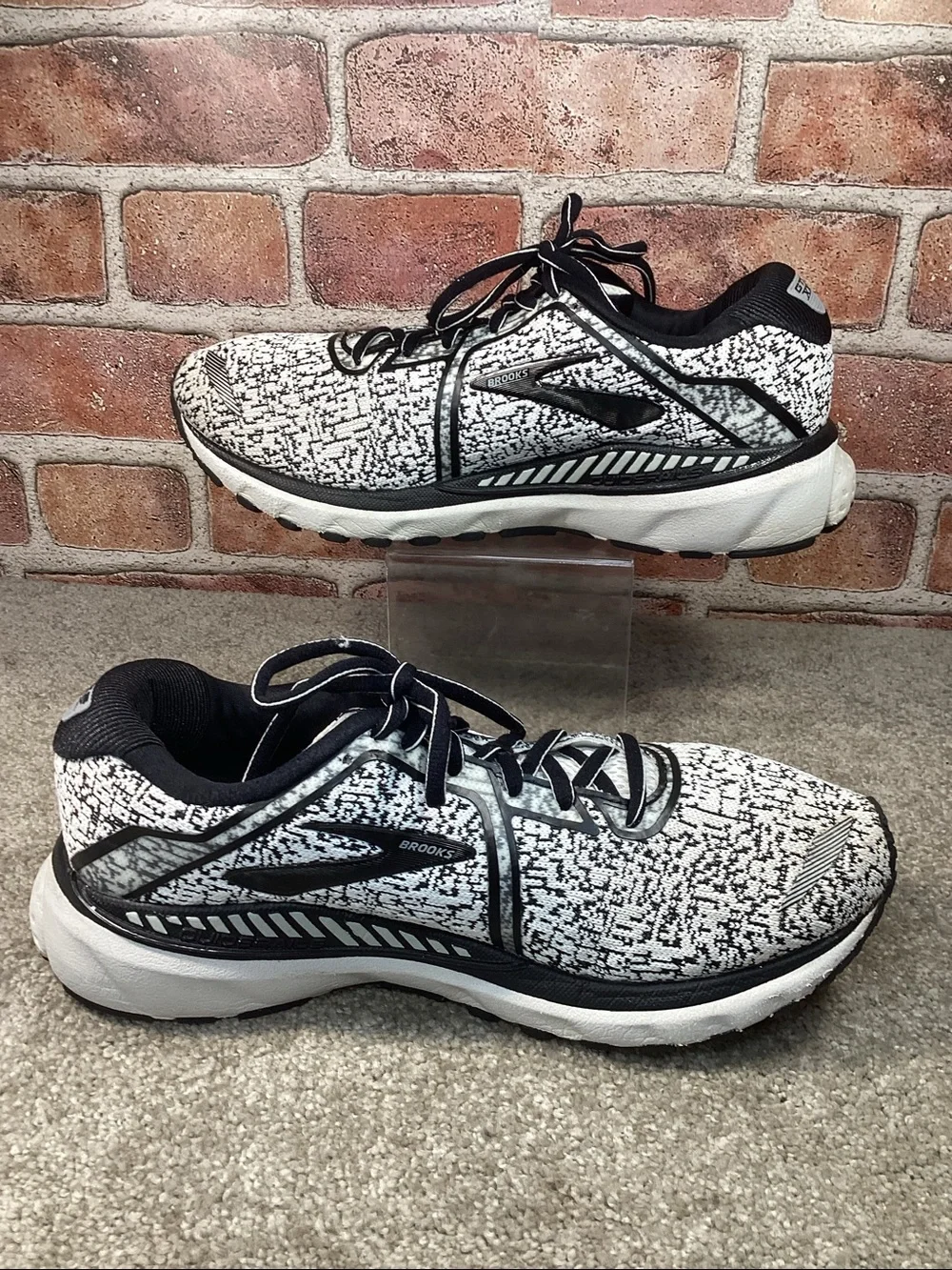 Brooks Adrenaline GTS 20 Men’s running shoes sneakers size 8